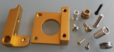 Kovový extruder - levý