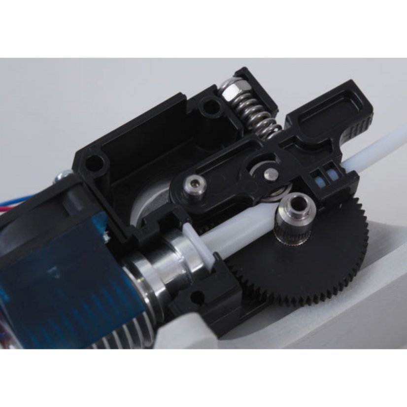Titan extruder